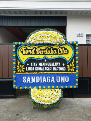 Papan Bunga Duka di Kamal Muara